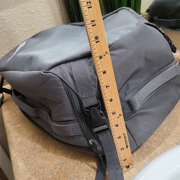 Umpqua Deadline 3500 Wet Dry Multi Purpose Duffle Bag Fly Fishing - Picture 5 of 13